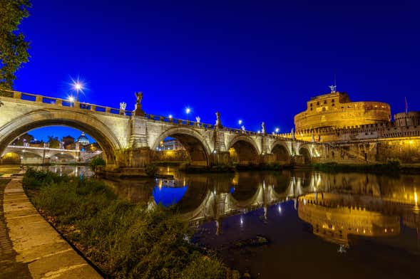 Crociera con cena e musica dal vivo a Roma