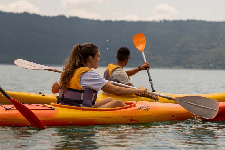 Remando sul lago di Albano