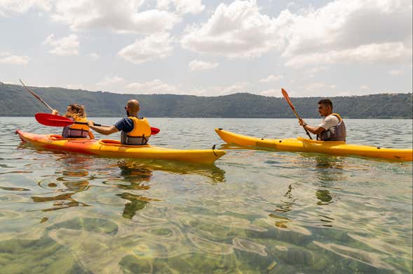 Tour in kayak sul lago di Albano